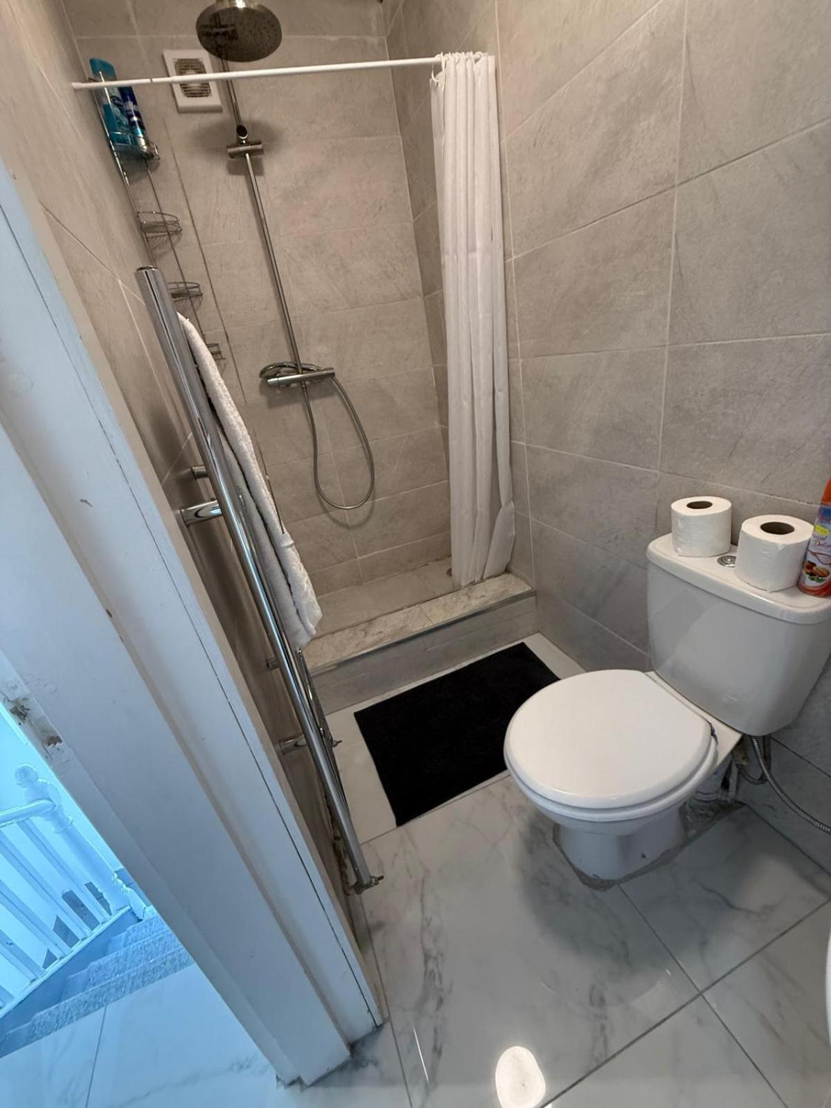 One Bedroom Flat Bell Street *