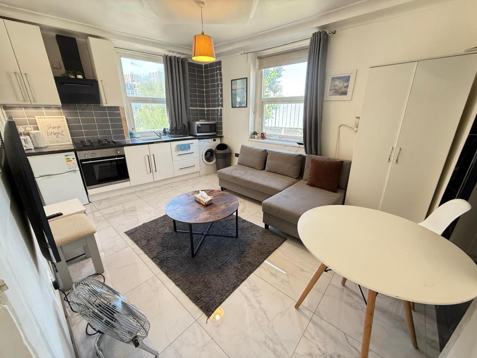 Apartment One Bedroom Flat Bell Street *